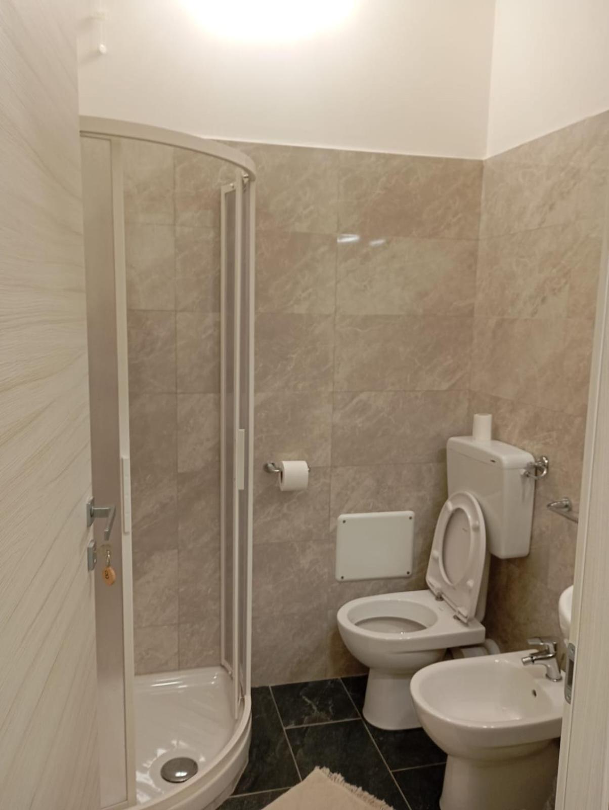 Casagrande - Guest House Livorno Buitenkant foto